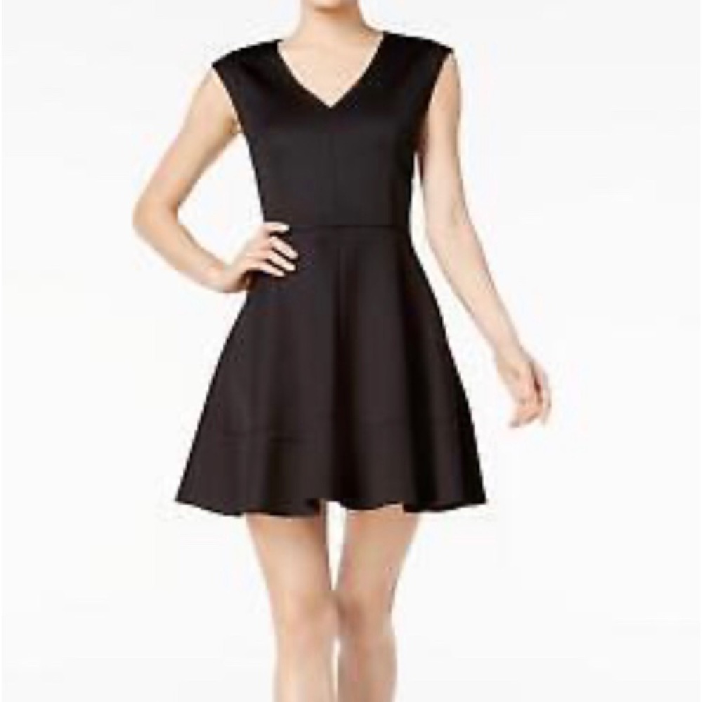 Bar Iii Cap-Sleeve Fit & Flare Dress Black, Above the Knee V-Neck Size L EUC